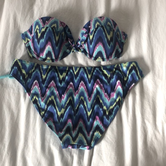 Women’s bikini - Picture 2 of 5